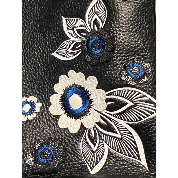 Vera Bradley Black Leather Crossbody with Leather Embellishments NWT - Picture 10 of 12